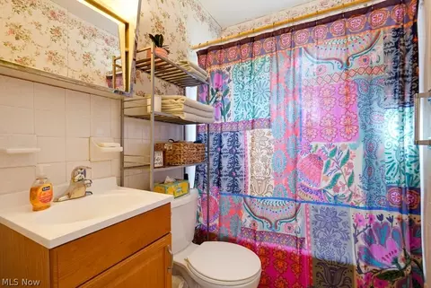 Bath - 309 Afton, Boardman, OH 44512 photo 1 of 2