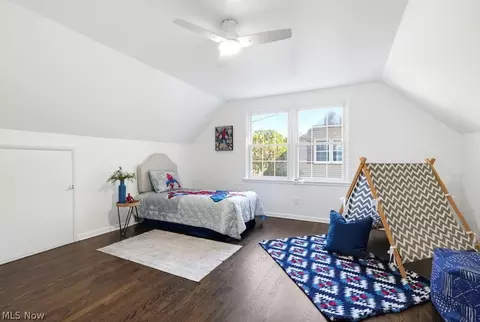 Bedroom - 113 Pinehurst Rd, Munroe Falls, OH 44262 photo 5 of 10