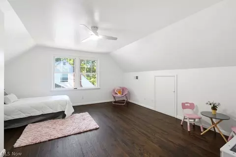 Bedroom - 113 Pinehurst Rd, Munroe Falls, OH 44262 photo 8 of 10