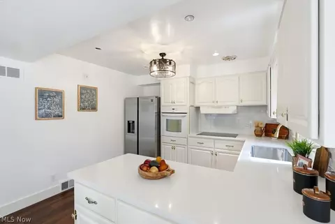 Kitchen - 113 Pinehurst Rd, Munroe Falls, OH 44262 photo 1 of 4