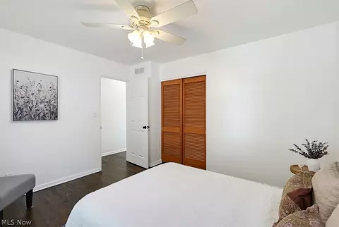 Bedroom - 113 Pinehurst Rd, Munroe Falls, OH 44262 photo 2 of 10