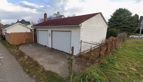 Garfield Avenue Sw, Canton, OH 44706