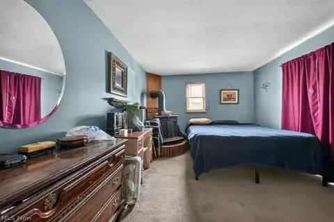 Bedroom - 1227 W 3rd St, Ashtabula, OH 44004 photo 3 of 6