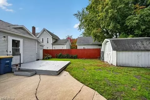 Exterior - 1227 W 3rd St, Ashtabula, OH 44004 photo 4 of 4