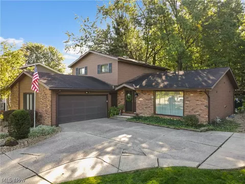 3862 Skyview Dr, Brunswick, OH 44212