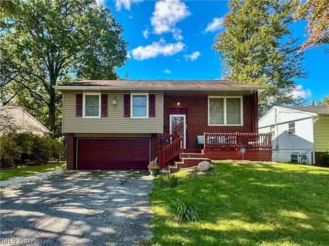 865 Landsdowne Ave NW, Warren, OH 44485