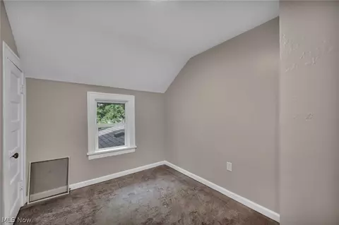 Bedroom - 920 E 39th St, Lorain, OH 44055 photo 5 of 14