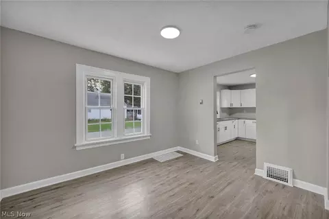 Living - 920 E 39th St, Lorain, OH 44055 photo 1 of 2