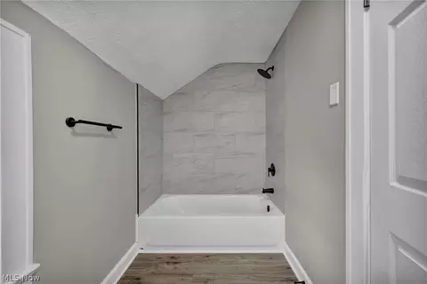 Bath - 920 E 39th St, Lorain, OH 44055 photo 2 of 2