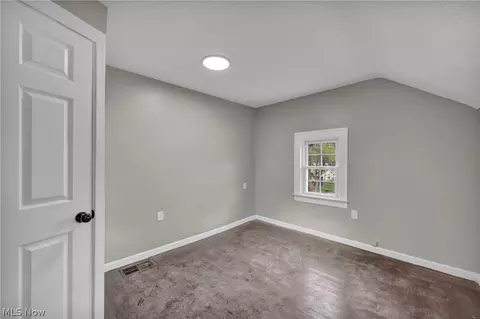 Bedroom - 920 E 39th St, Lorain, OH 44055 photo 11 of 14