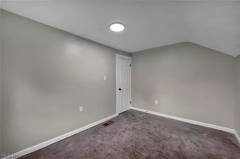 Bedroom - 920 E 39th St, Lorain, OH 44055 photo 9 of 14