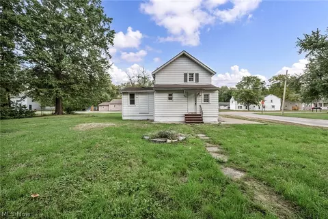 Exterior - 920 E 39th St, Lorain, OH 44055 photo 6 of 7