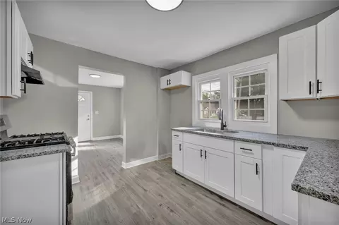Entry Way - 920 E 39th St, Lorain, OH 44055 photo 1 of 11