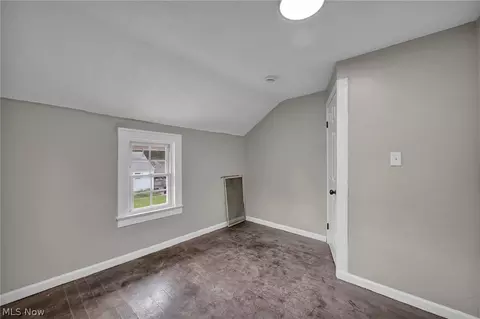 Bedroom - 920 E 39th St, Lorain, OH 44055 photo 13 of 14