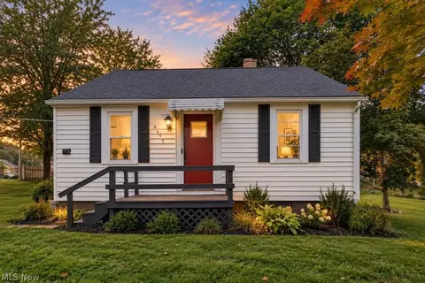 4695 Grapeland Ave, Louisville, OH 44641