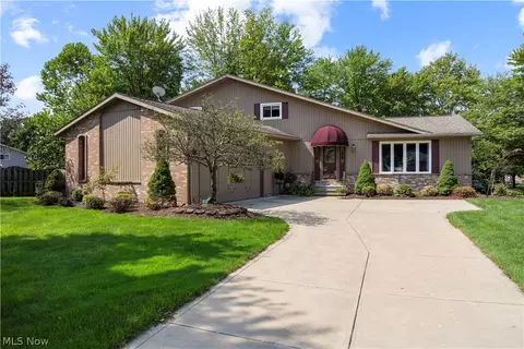 14317 Wilma Dr, Strongsville, OH 44136