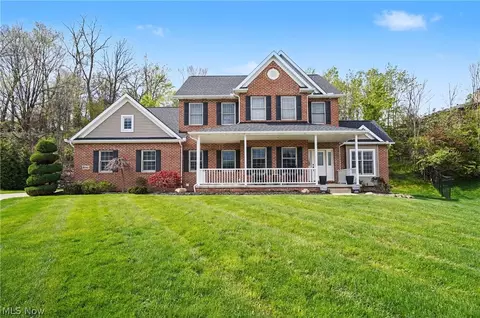 2541 Turf Paradise Dr, Stow, OH 44224