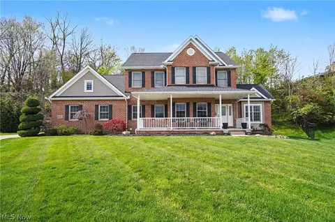 2541 Turf Paradise Dr, Stow, OH 44224