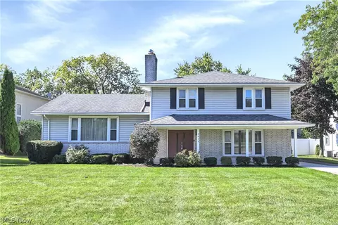 3038 Van Aken Blvd, Shaker Heights, OH 44120