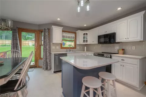 Kitchen - 1150 Rolena Cir NW, Canton, OH 44708 photo 1 of 2