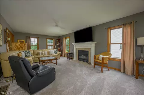 Living - 1150 Rolena Cir NW, Canton, OH 44708 photo 4 of 4