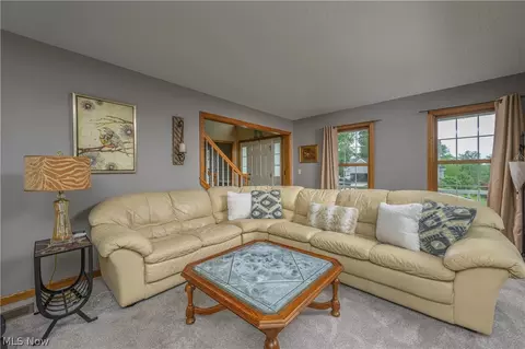 Living - 1150 Rolena Cir NW, Canton, OH 44708 photo 2 of 4