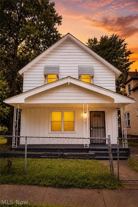 7410 Neville Ave, Cleveland, OH 44102