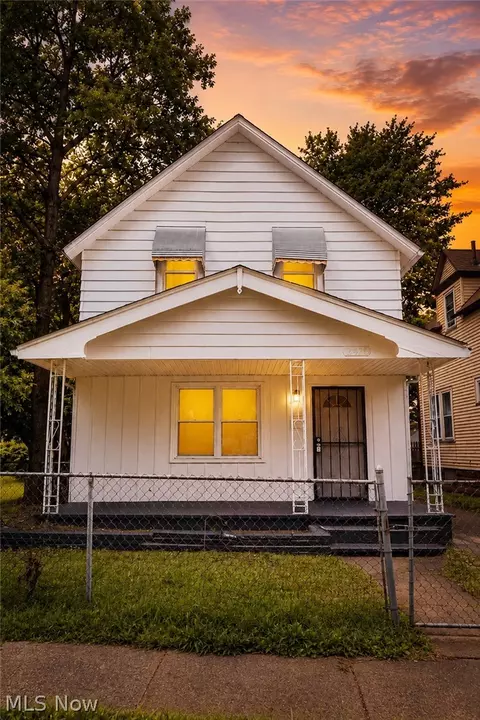 7410 Neville Ave, Cleveland, OH 44102