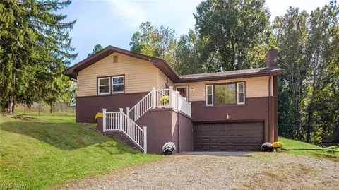 2660 Eva Cir, Zanesville, OH 43701