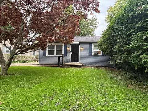 1136 Grand Ave, Madison, OH 44057