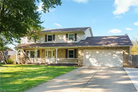 493 Trelake Dr, Canal Fulton, OH 44614