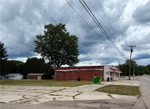 633 Wilson St, Malvern, OH 44644