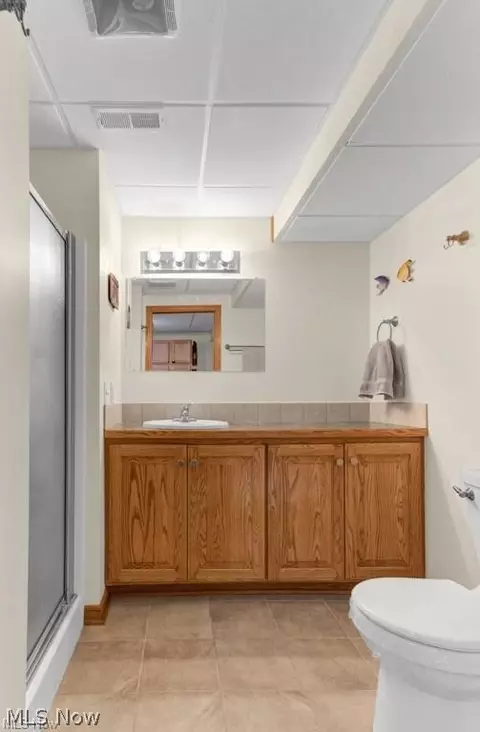 Bath - 63 W Mohawk Dr, Malvern, OH 44644 photo 3 of 3