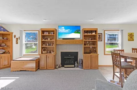 Living - 63 W Mohawk Dr, Malvern, OH 44644 photo 2 of 3