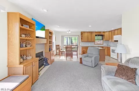 Other - 63 W Mohawk Dr, Malvern, OH 44644 photo 1 of 9