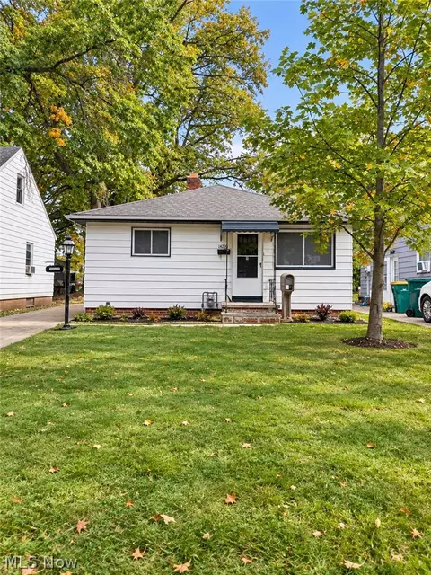 14209 Brunswick Ave, Maple Heights, OH 44137