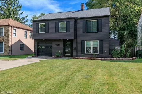 7371 Parma Park Blvd, Parma, OH 44130