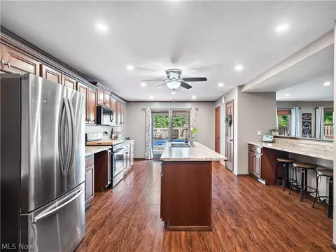 Kitchen - 601 Perham Dr, Berea, OH 44017 photo 4 of 7