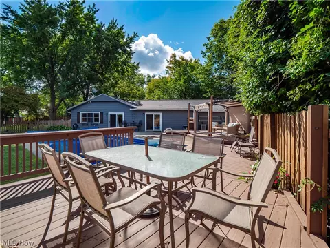 Exterior - 601 Perham Dr, Berea, OH 44017 photo 9 of 13