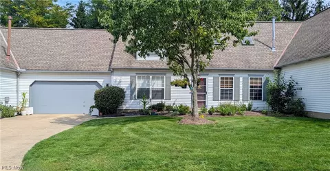 4865 Quarry Ln #61, Richmond Heights, OH 44143