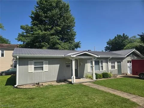 301 Vernon St, Marietta, OH 45750