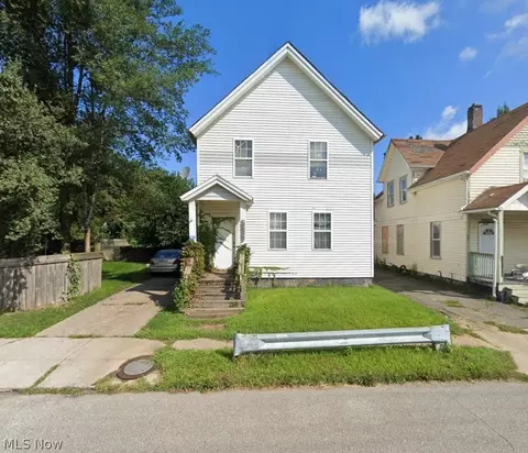 6525 Hoppensack Ave, Cleveland, OH 44127