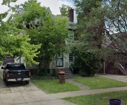 11821 Harvard Ave, Cleveland, OH 44105