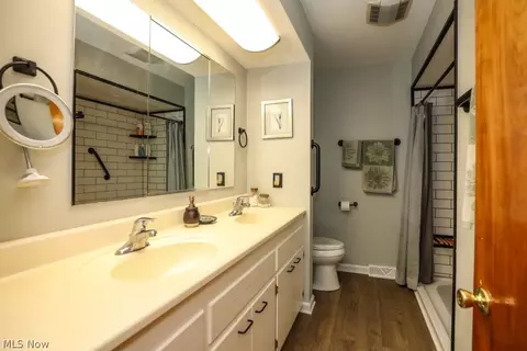 Bath - 3947 Bower Rd, Rootstown, OH 44272 photo 2 of 4