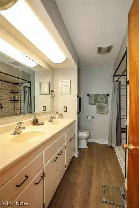 Bath - 3947 Bower Rd, Rootstown, OH 44272 photo 1 of 4