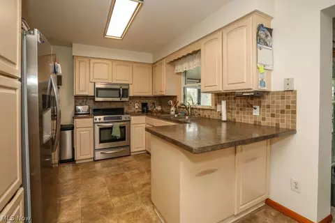 Kitchen - 3947 Bower Rd, Rootstown, OH 44272 photo 1 of 5