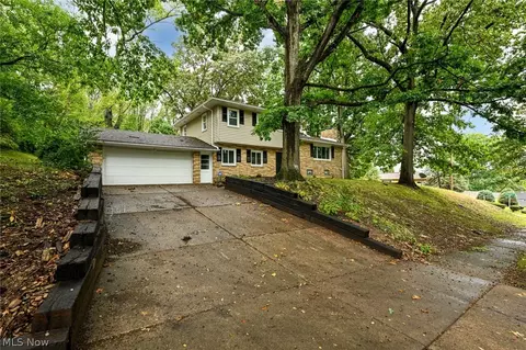475 Iroquois Ave, Akron, OH 44305