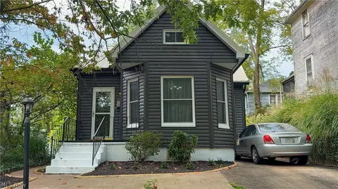 911 Washington St, Marietta, OH 45750