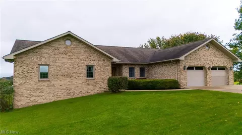 70015 Crescent Rd, Saint Clairsville, OH 43950