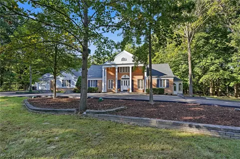 1455 Woodland Ln, Silver Lake, OH 44224